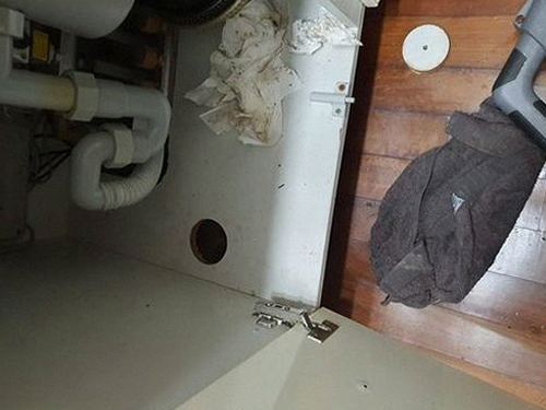 목동 하수구막힘 배관 내부 오염을 제거하고 배수 흐름을 확인하는 과정